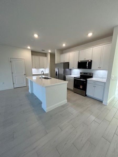 Furnished interior view inside a new home in Port Charlotte, Port Charlotte (Image 5).