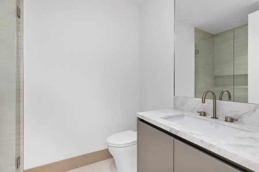 BATHROOM #4 BATHROOM #4