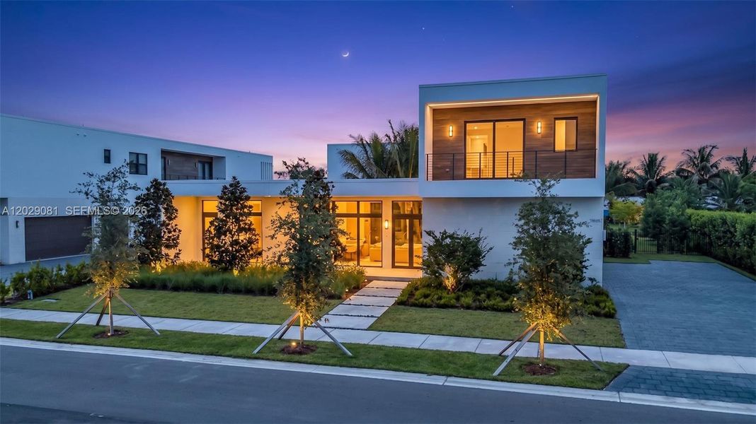 Front exterior of a new home in , Weston, FL, highlighting curb appeal (Image 22).