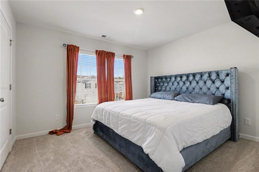 Furnished interior view inside a new home in , Dallas (Image 19). Furnished interior view inside a new home in , Dallas (Image 19).