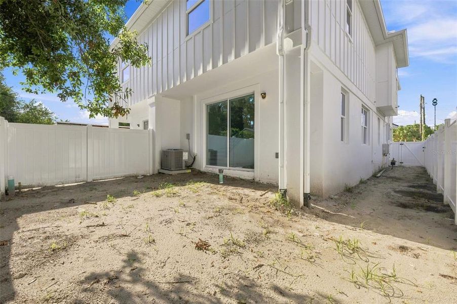 Exterior details and patio area of a home in , Tampa (Image 3).