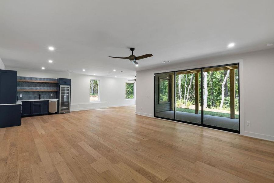Spacious, unfurnished interior of a new home in Aster, Roswell (Image 69).