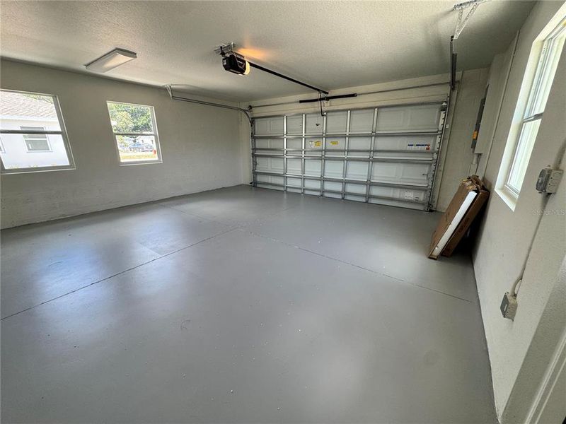 Spacious, unfurnished interior of a new home in , Zephyrhills (Image 42). Spacious, unfurnished interior of a new home in , Zephyrhills (Image 42).