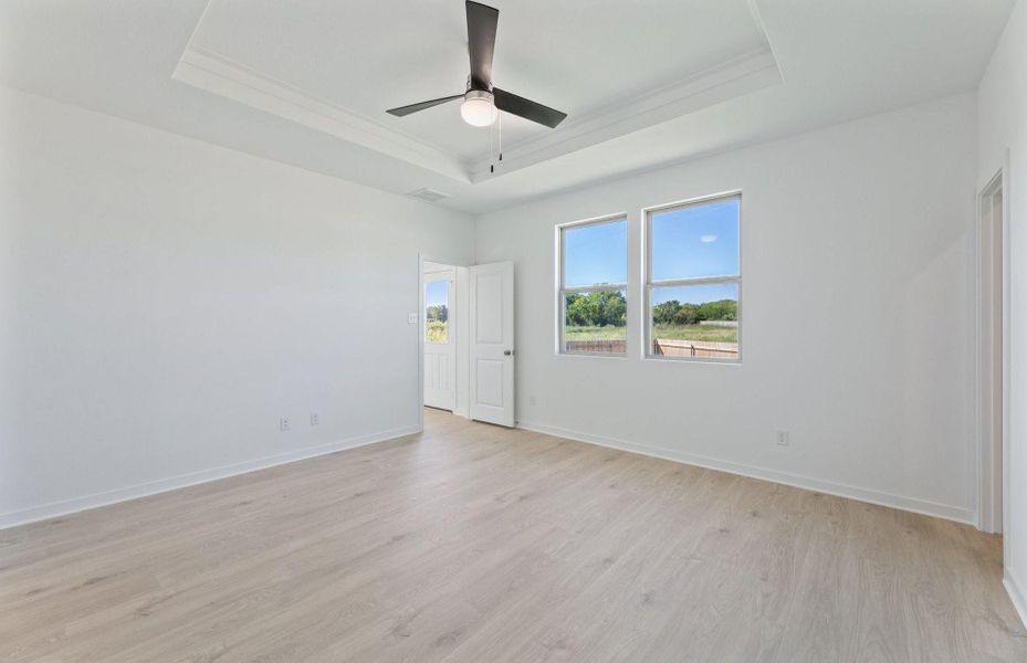 Spacious, unfurnished interior of a new home in County View, Temple (Image 13).