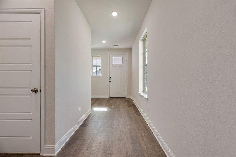 Spacious, unfurnished interior of a new home in Spiritas Ranch, Little Elm (Image 23).