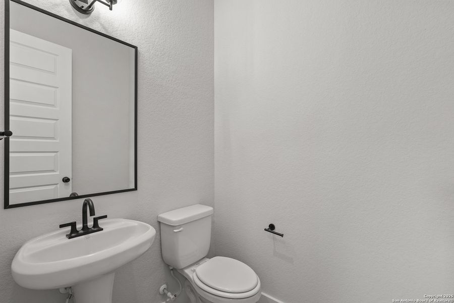 Furnished interior view inside a new home in Homestead, Schertz (Image 13). Furnished interior view inside a new home in Homestead, Schertz (Image 13).