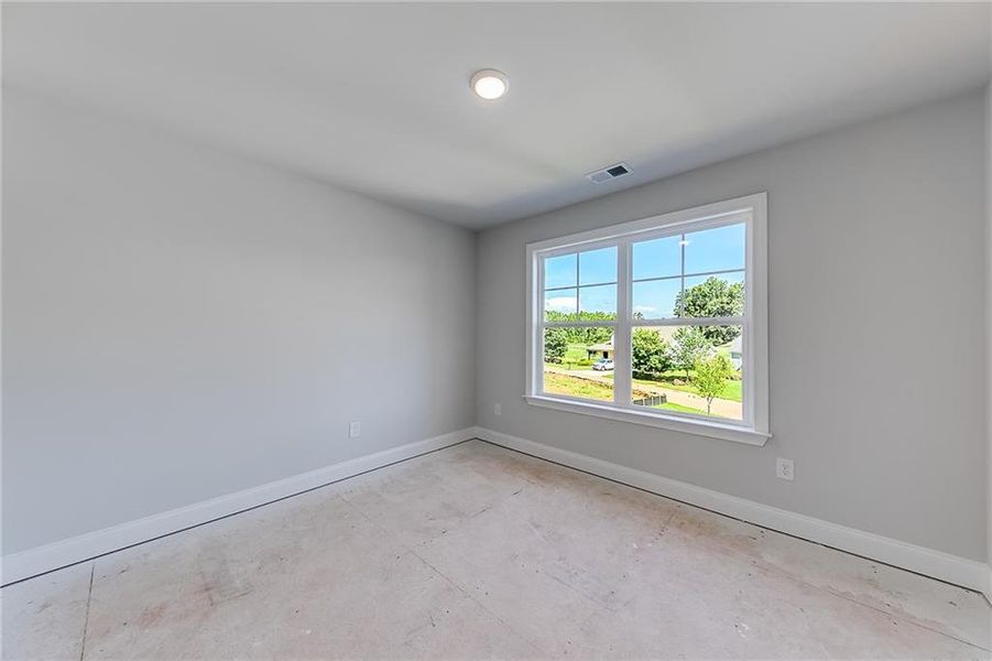 Spacious, unfurnished interior of a new home in , Homer (Image 32).
