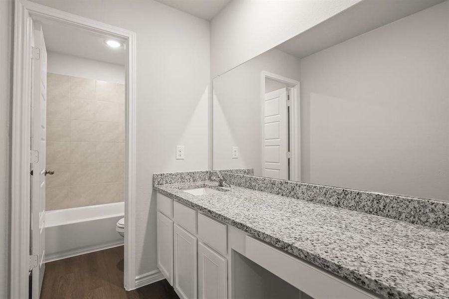 Furnished interior view inside a new home in Sycamore Landing, Fort Worth (Image 8). Furnished interior view inside a new home in Sycamore Landing, Fort Worth (Image 8).