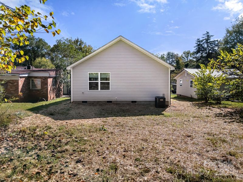 Exterior details and patio area of a home in , Maiden (Image 1).