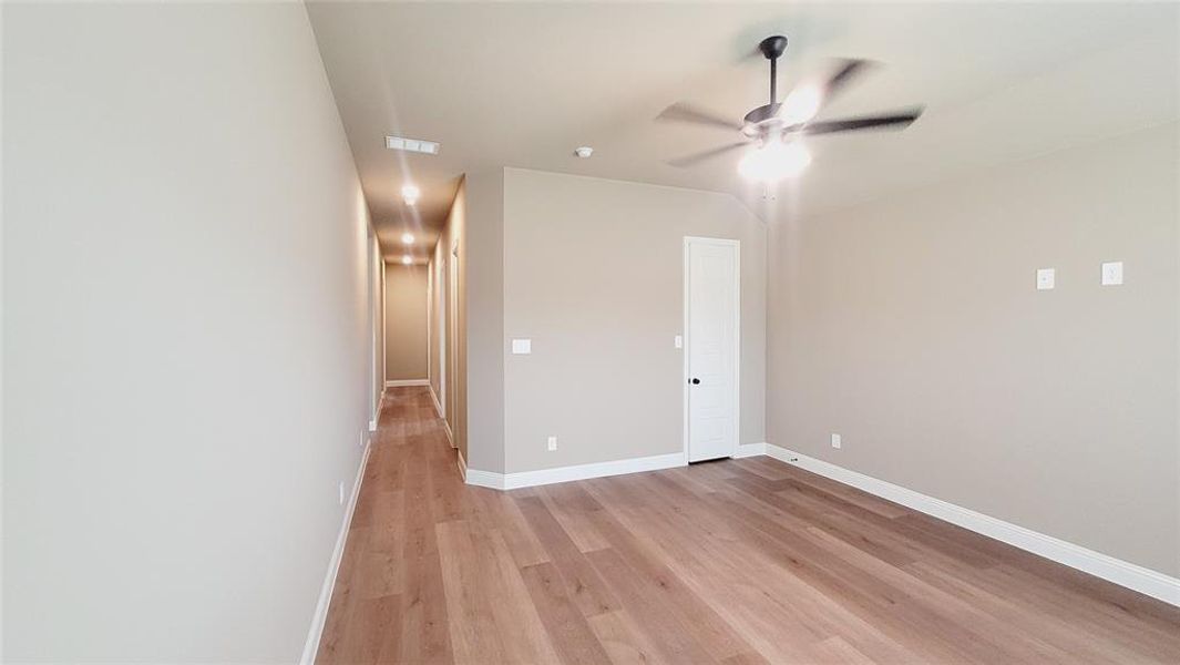 Spacious, unfurnished interior of a new home in , DeSoto (Image 26).