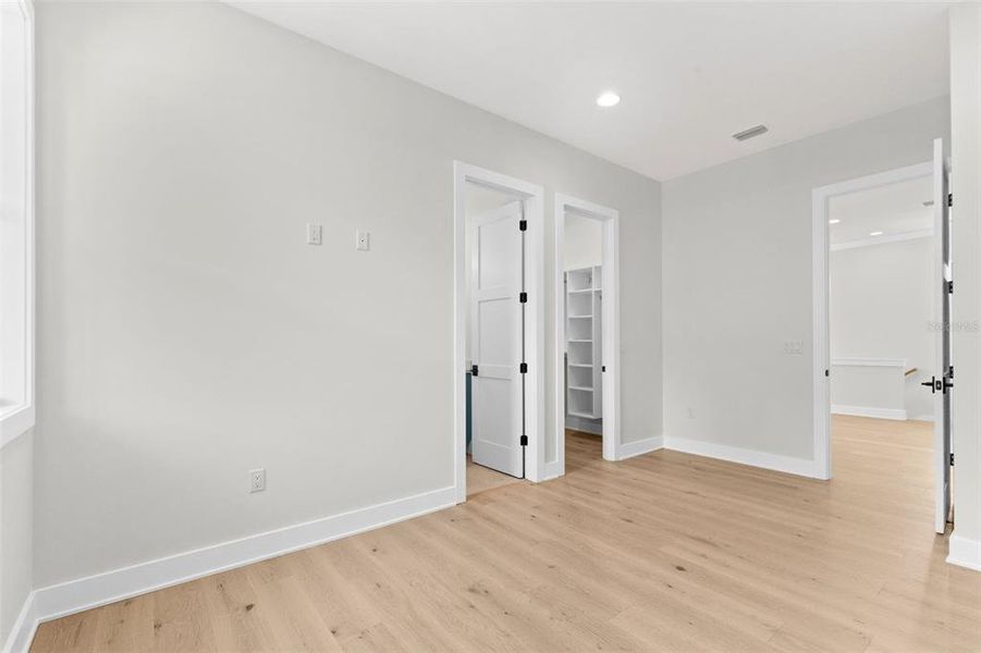 Spacious, unfurnished interior of a new home in , Tampa (Image 38). Spacious, unfurnished interior of a new home in , Tampa (Image 38).