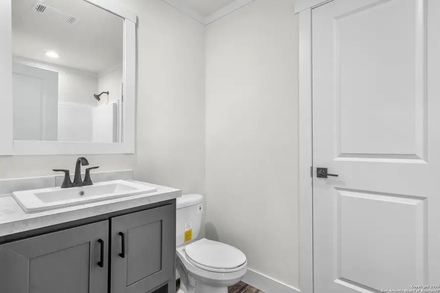 Furnished interior view inside a new home in , La Vernia (Image 8). Furnished interior view inside a new home in , La Vernia (Image 8).