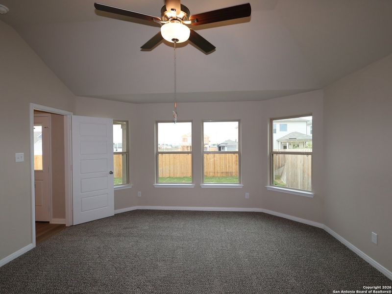 Spacious, unfurnished interior of a new home in Meadows at Clear Springs, New Braunfels (Image 36).