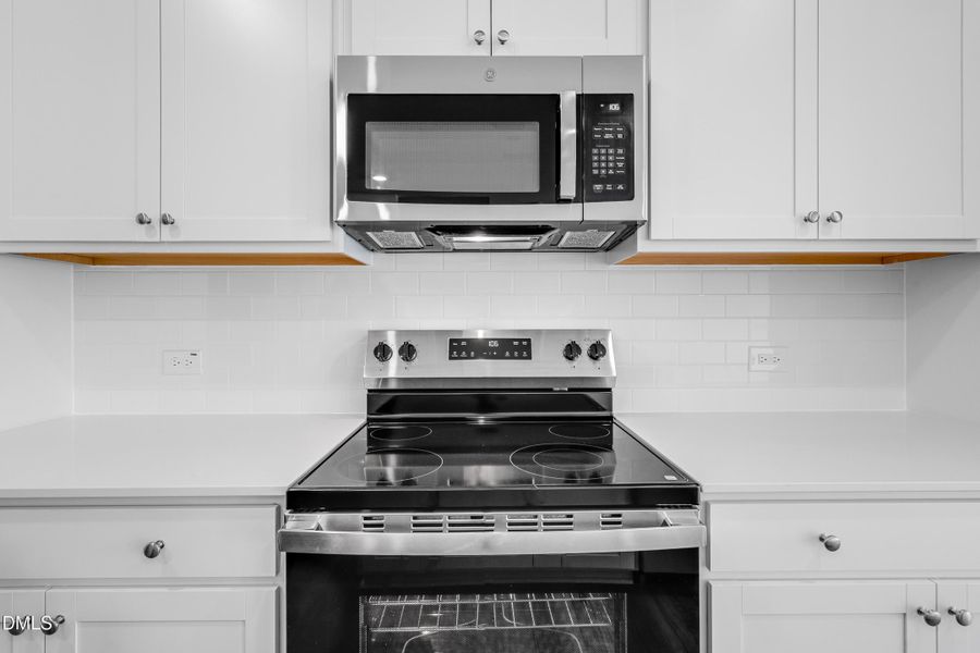 SUN_CaitlinCrossing_Pic_Cameron-14