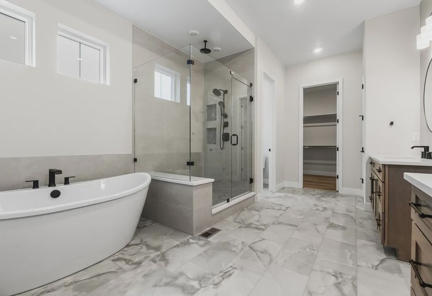 Willowbend Primary Bath - 7 of 10