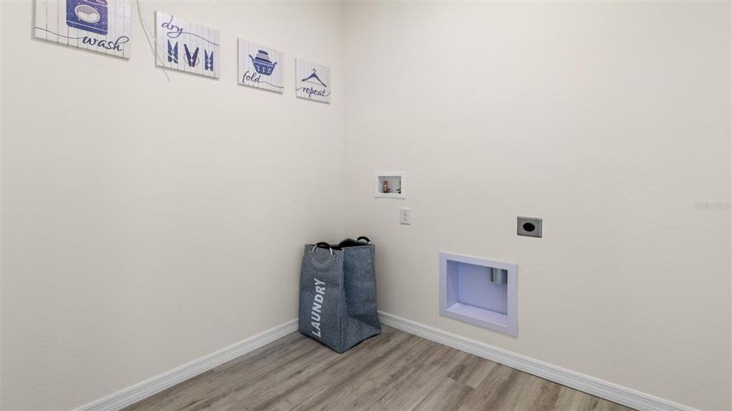 Spacious, unfurnished interior of a new home in Archers Mill, Ormond Beach (Image 24).