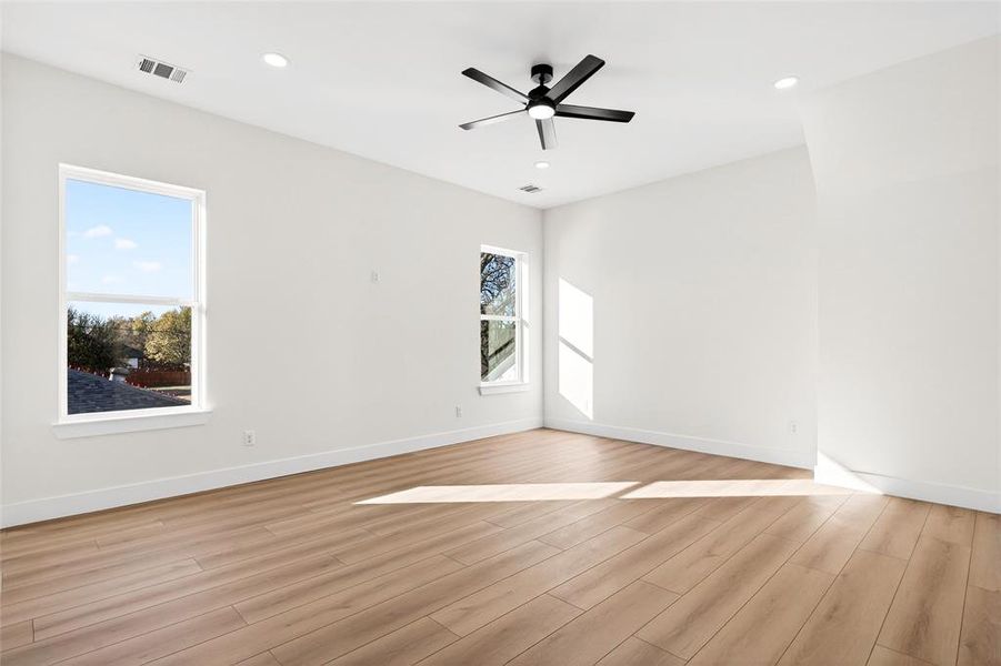 Spacious, unfurnished interior of a new home in , Dallas (Image 22). Spacious, unfurnished interior of a new home in , Dallas (Image 22).