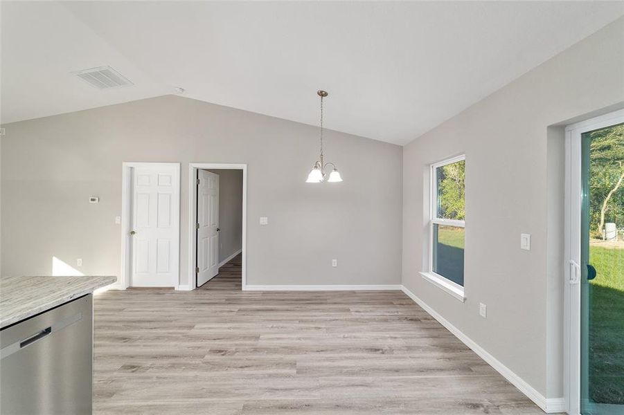 Spacious, unfurnished interior of a new home in , Ocala (Image 32).