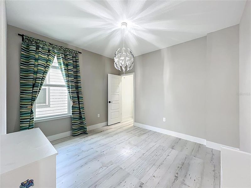 Spacious, unfurnished interior of a new home in , Winter Garden (Image 20).