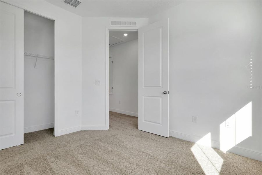 Spacious, unfurnished interior of a new home in , St. Cloud (Image 17).