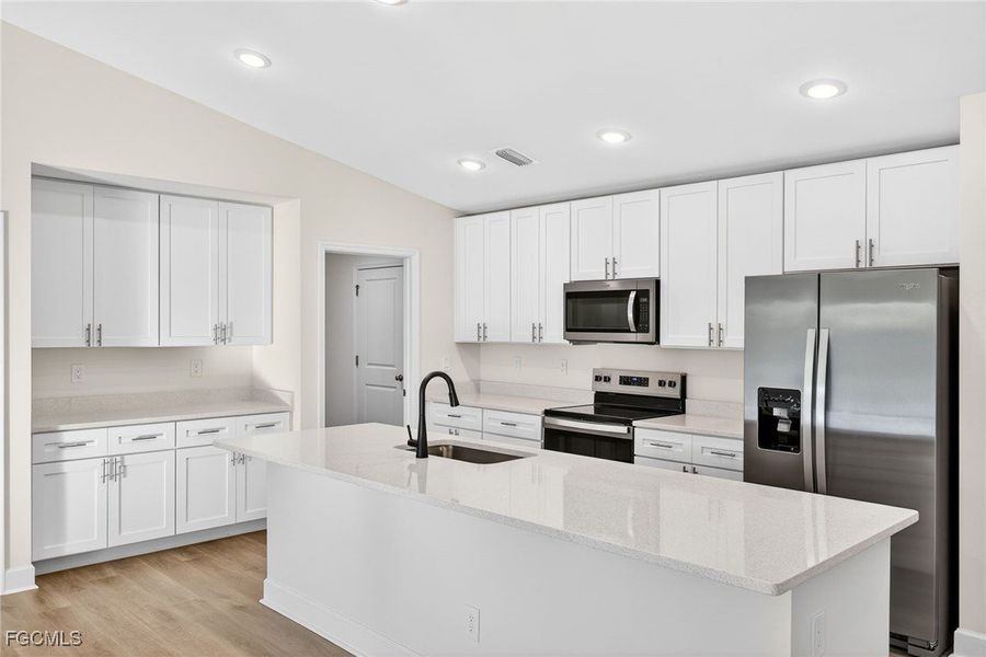 Furnished interior view inside a new home in Cape Coral, Cape Coral (Image 7).