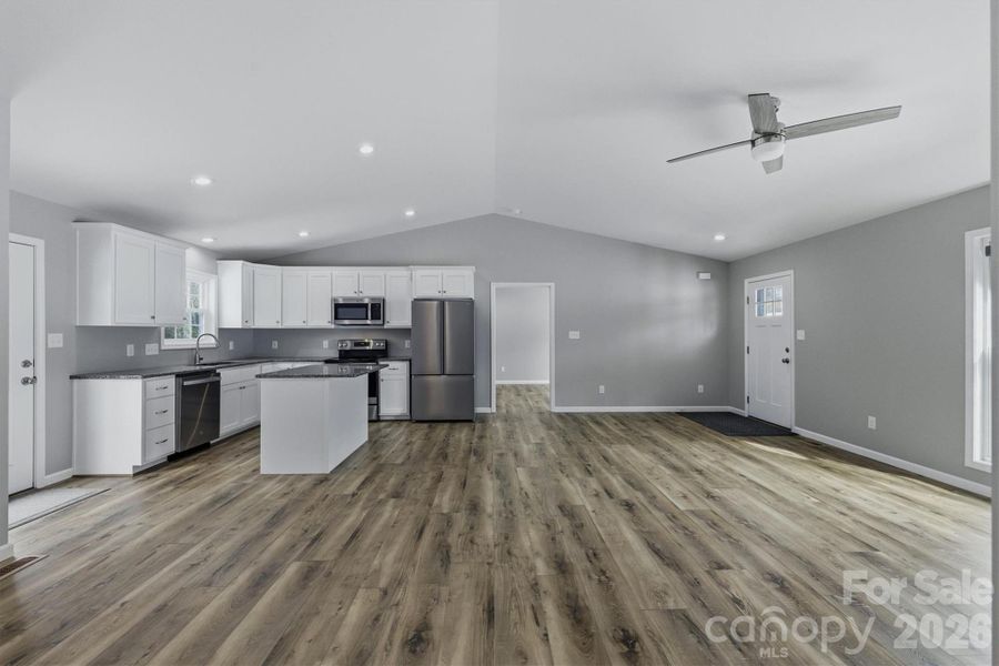 Spacious, unfurnished interior of a new home in , Lenoir (Image 12).