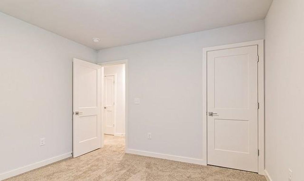 Spacious, unfurnished interior of a new home in Campground Crossing, McDonough (Image 26).