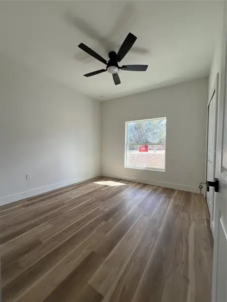 Spacious, unfurnished interior of a new home in , Ocala (Image 11).