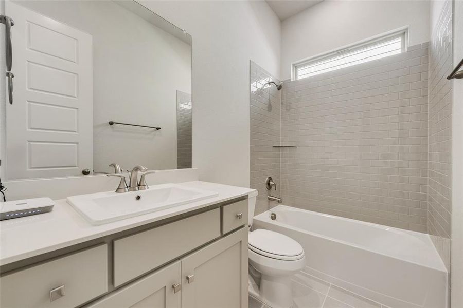 Furnished interior view inside a new home in Bayside, Rowlett (Image 4).