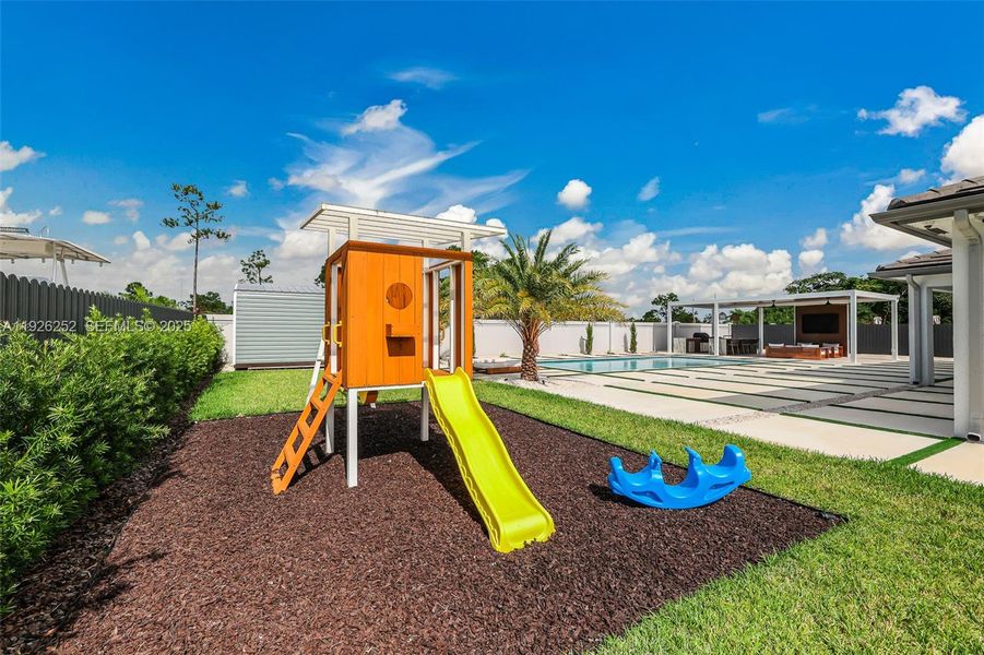 Community amenities in , Homestead (Image 25).