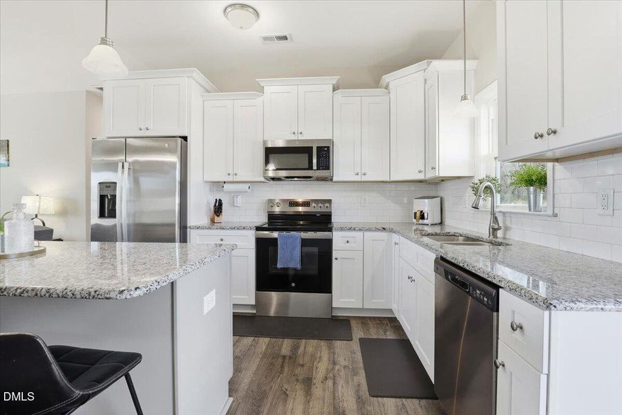 28-4213 Fairlawn Dr-28