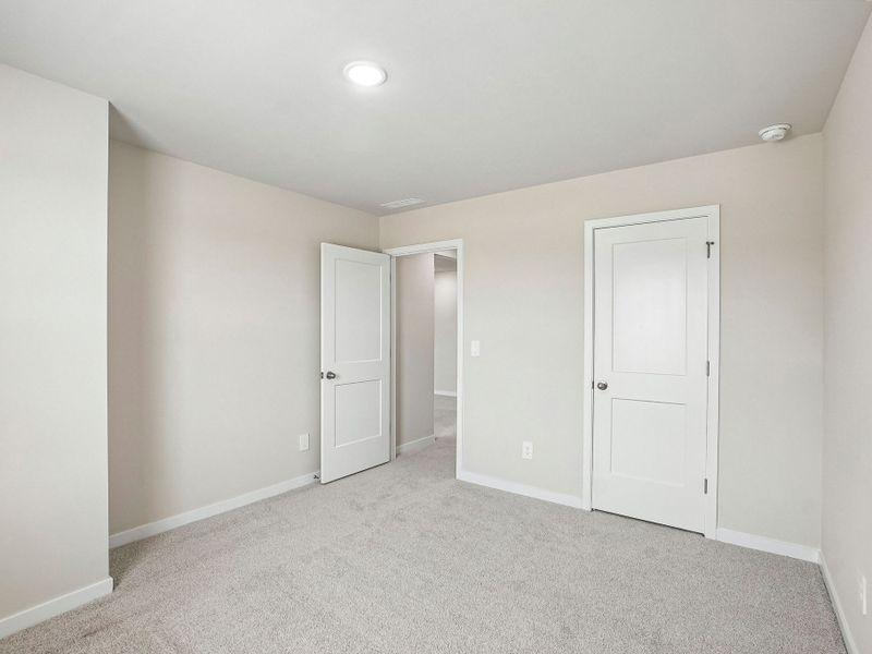 Spacious, unfurnished interior of a new home in The Heritage at Buffaloe Reserve, Raleigh (Image 20). Spacious, unfurnished interior of a new home in The Heritage at Buffaloe Reserve, Raleigh (Image 20).