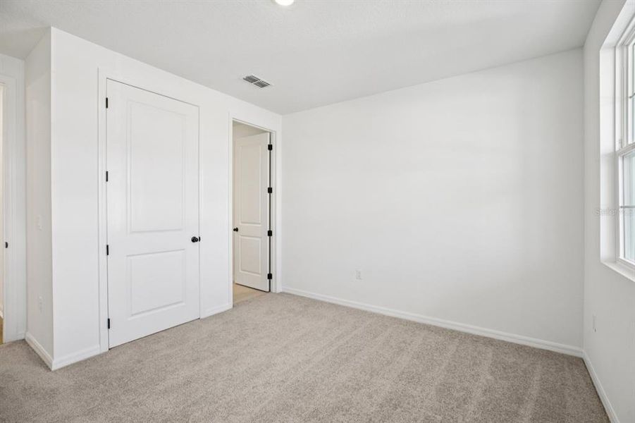 Spacious, unfurnished interior of a new home in , Mount Dora (Image 18).