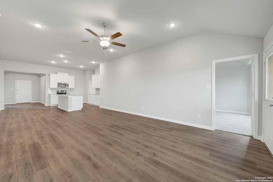 Spacious, unfurnished interior of a new home in Paloma Park, Converse (Image 33).