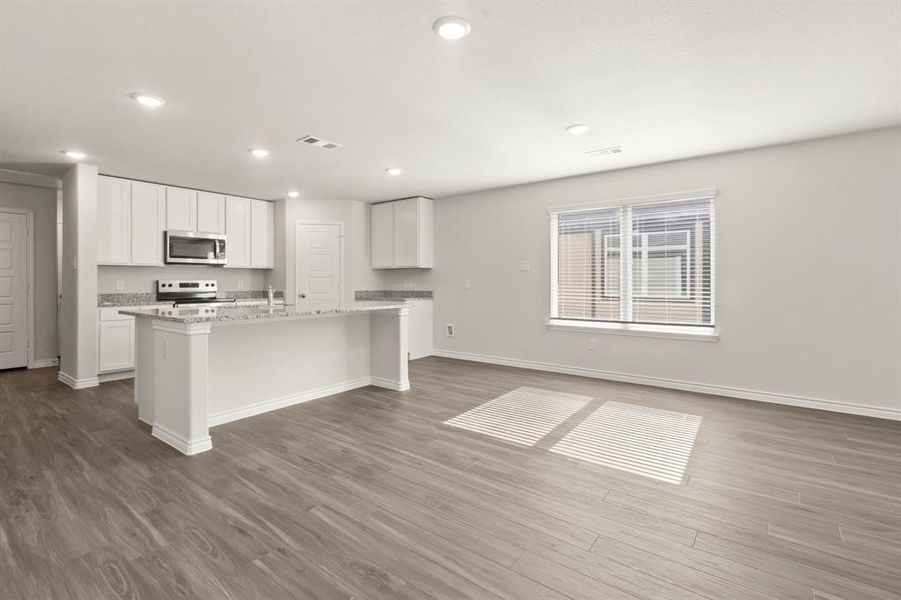 Spacious, unfurnished interior of a new home in Retreat at Fossil Creek, Fort Worth (Image 10). Spacious, unfurnished interior of a new home in Retreat at Fossil Creek, Fort Worth (Image 10).