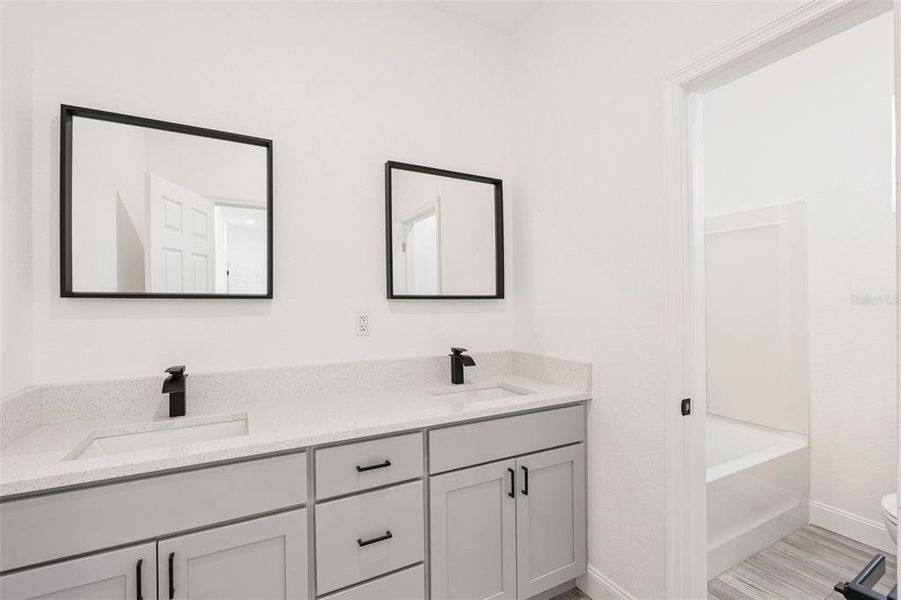 Furnished interior view inside a new home in , Orlando (Image 9).