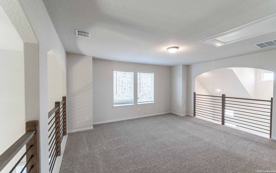 Spacious, unfurnished interior of a new home in , San Antonio (Image 10).