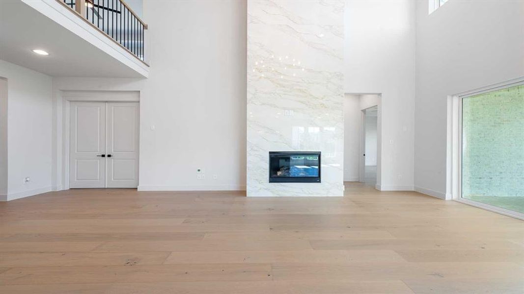 Spacious, unfurnished interior of a new home in Fields 60', Frisco (Image 22).