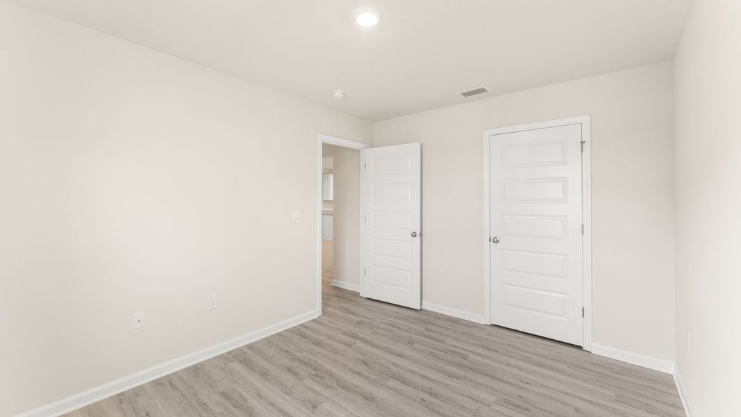 Spacious, unfurnished interior of a new home in Palmetto Bluff, Port Saint Joe (Image 26).