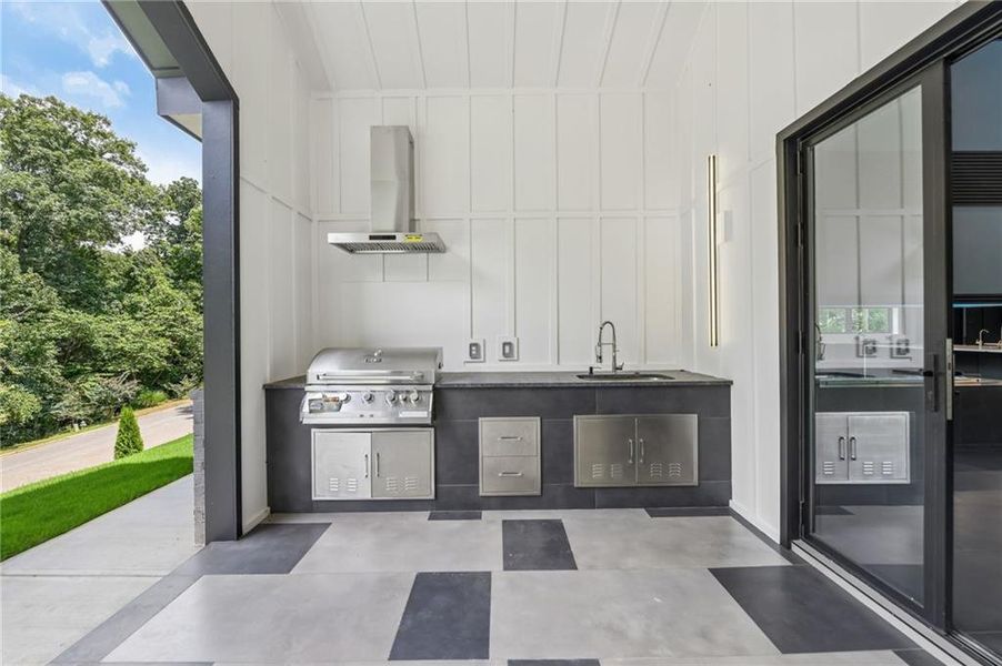Exterior details and patio area of a home in , Hoschton (Image 30).