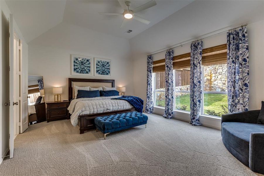 Furnished interior view inside a new home in Reunion 60s, Rhome (Image 17). Furnished interior view inside a new home in Reunion 60s, Rhome (Image 17).