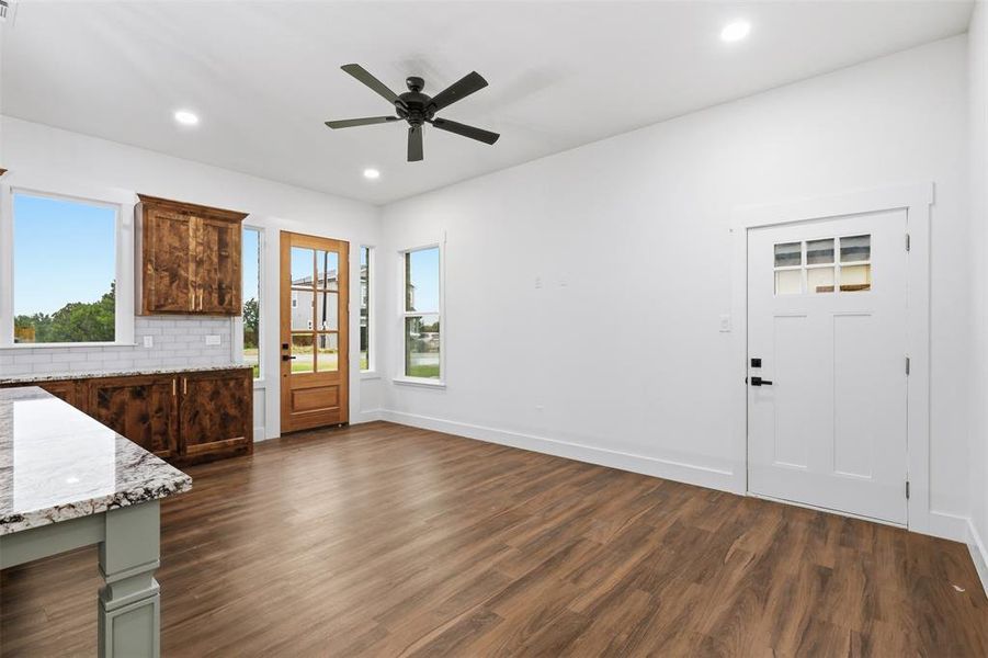 Spacious, unfurnished interior of a new home in , Granbury (Image 16). Spacious, unfurnished interior of a new home in , Granbury (Image 16).