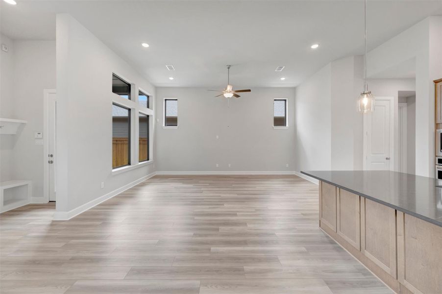 Spacious, unfurnished interior of a new home in Sienna - Landmark Row Collection, Missouri City (Image 15).