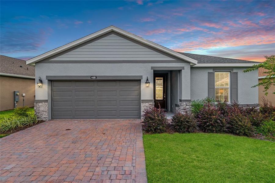 Exterior details and patio area of a home in , Ocala (Image 21). Exterior details and patio area of a home in , Ocala (Image 21).