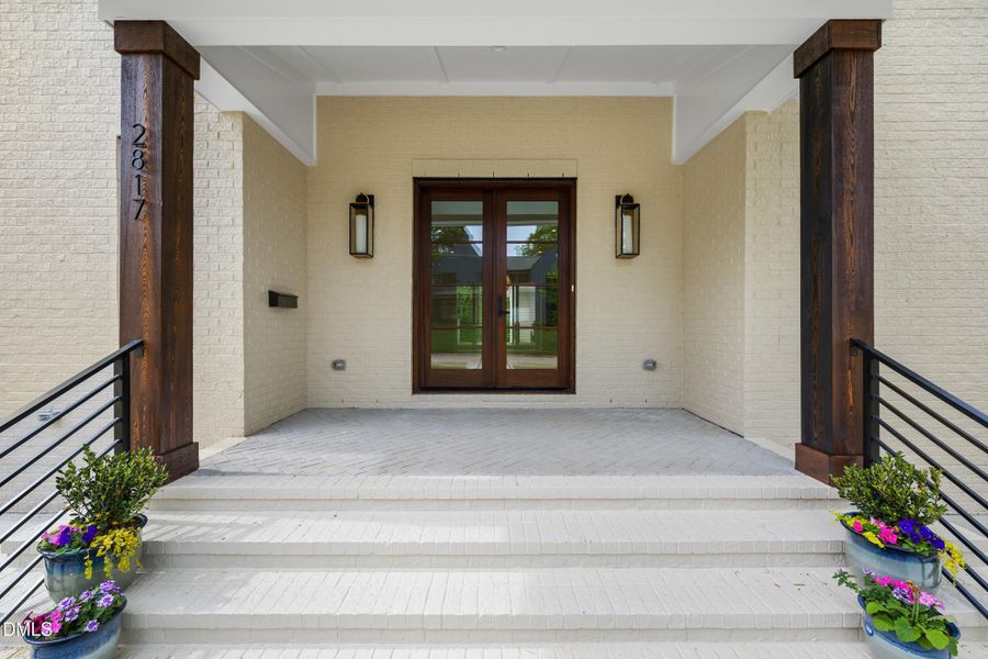 3 -2817 claremont rd, exterior