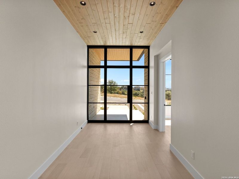 Spacious, unfurnished interior of a new home in , Boerne (Image 29).