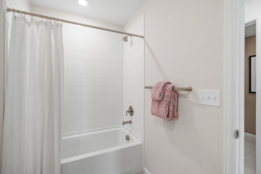 Representative furnished interior of a home built from the 2003 by Risewell Homes in Harvest Crossing, Aurora (Image 18).
