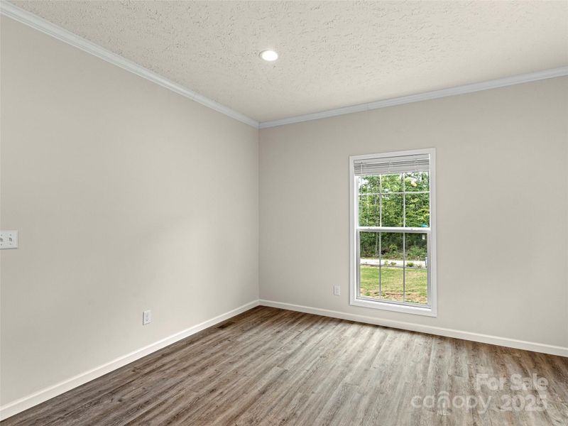 Spacious, unfurnished interior of a new home in , Hendersonville (Image 12).