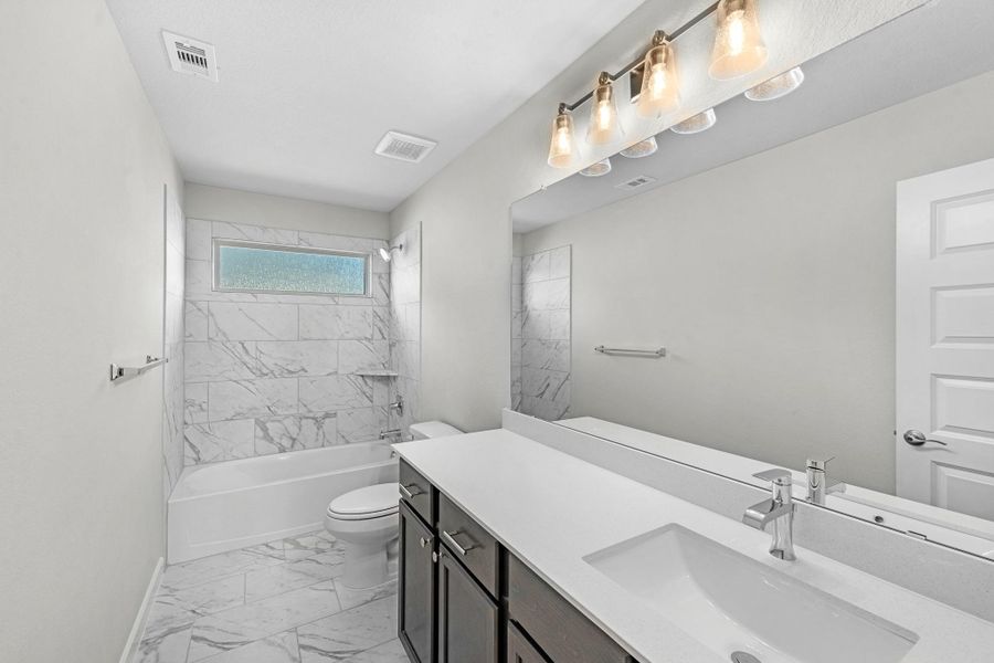 Furnished interior view inside a new home in Briarwood Crossing, Rosenberg (Image 10).