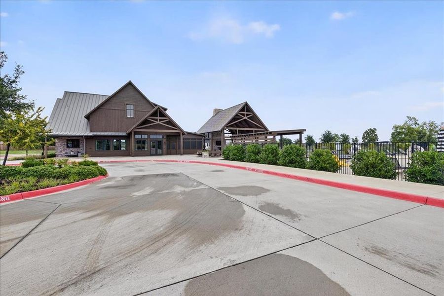 Community areas, so many great amenities are offered in Overland Grove